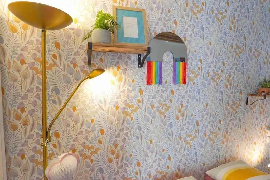 Sunny Studio@temple Apartment *